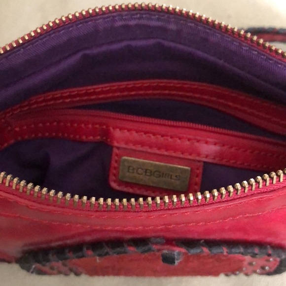 BCBG *COLLECTORS*handbag in RED with Black trim. - Picture 5 of 15